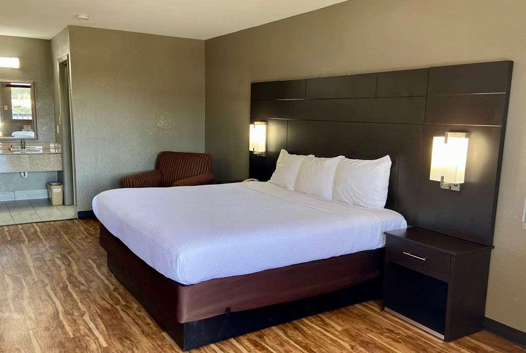 Days Inn By Wyndham Tupelo Phòng bức ảnh