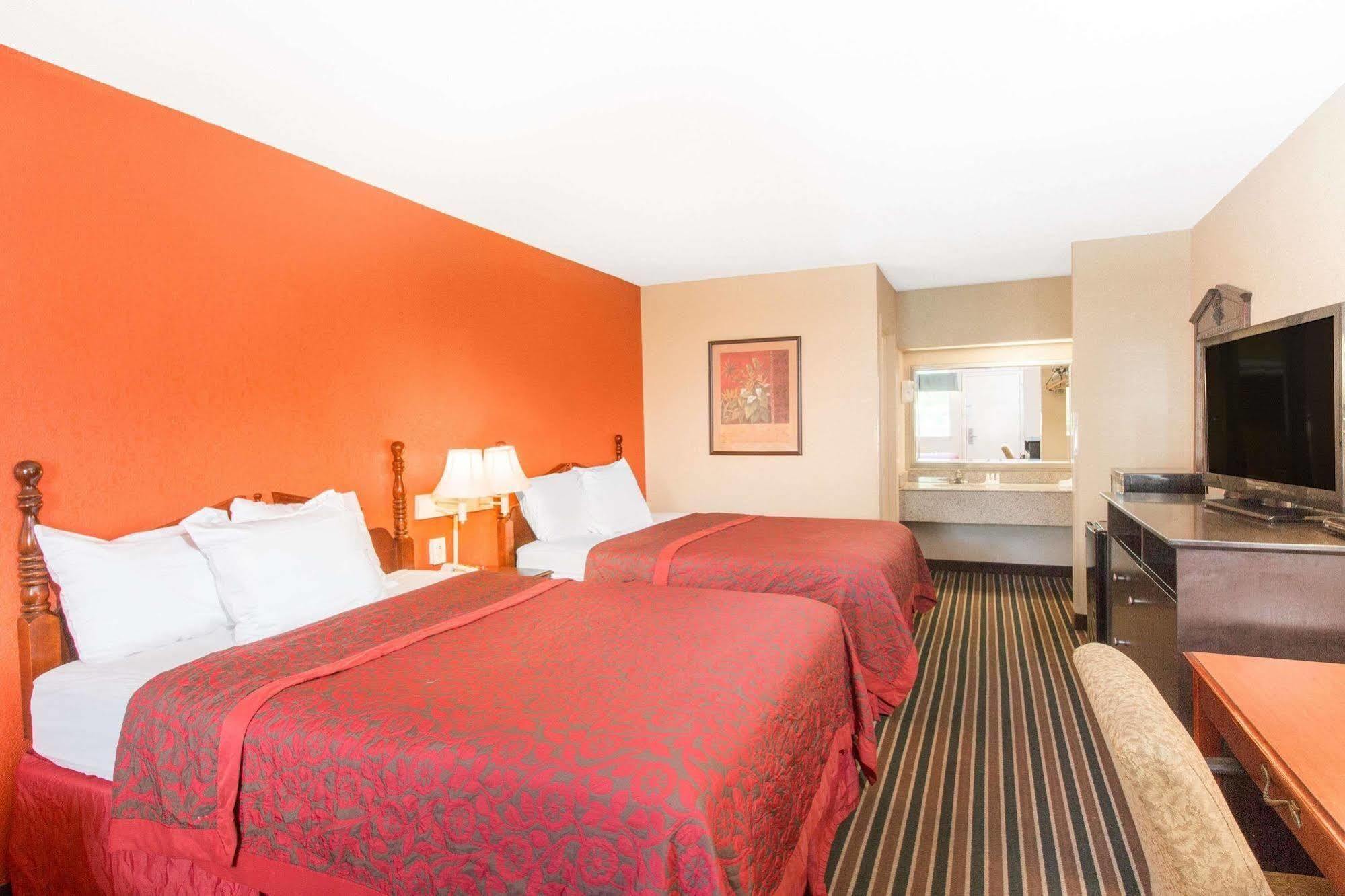 Days Inn By Wyndham Tupelo Ngoại thất bức ảnh