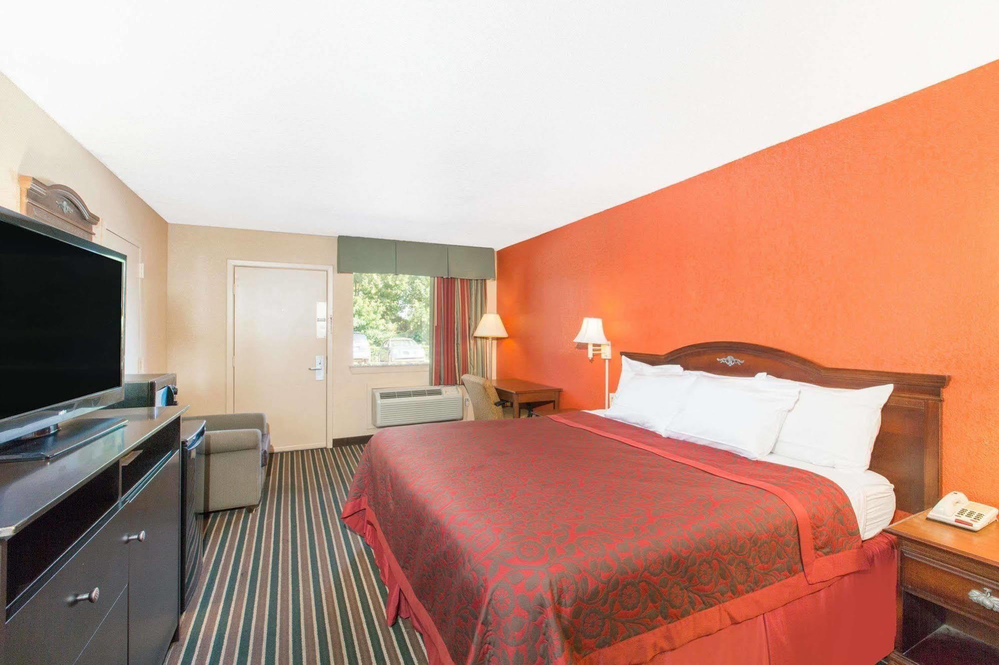 Days Inn By Wyndham Tupelo Ngoại thất bức ảnh